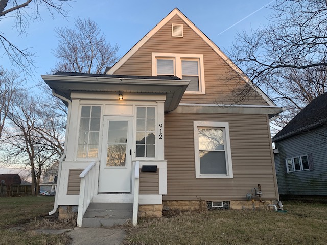 912 S 17th Street